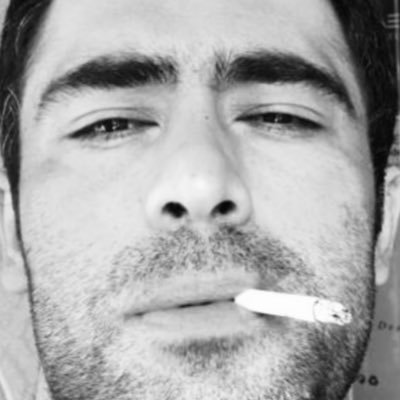 Ehsan311559's profile picture. اومدم کودک درونمو پیدا کنم، ندیدمش، لهش کردم مُرد. خواستم احیاش کنم قلب برگشت، مغز نه. ببخشید دیگه.