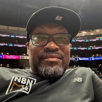 OrangeBluSkies's profile picture. Been a #Knicks fan since the age of 15.