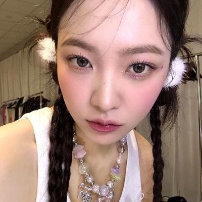 yyeyerim's profile picture. #REDVELVET #YERI #IAN #JUUN