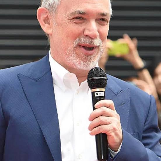 ErwinStoffr301's profile picture. My name is Erwin Stoff, I am Keanu Reeves manager, note he is not on chat with anyone, report impostors to my email Stoff952@gmail.com