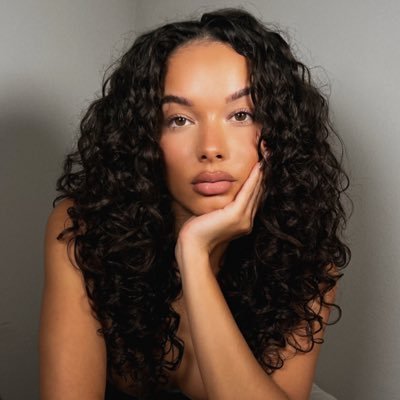 ChaliceChanel's profile picture. sagittarius 🍒