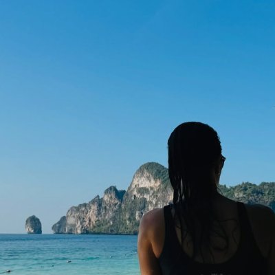 rmrz_chloe88's profile picture. 