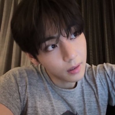 gIossythv's profile picture. fan acc for @BTS_twt