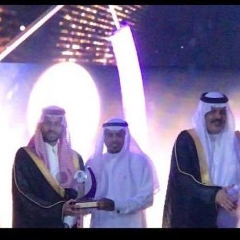 eiadhkalil's profile picture. إِنَّ الكريم إذا ناديت قال : نعم فكيف بالله ذي الإنعام والكرم فابسُط لَهُ الكَفَّ لَنْ تَأْتِيكَ فَارِغَةً فَقَدْ سَأَلْتَ الذِي سَوَّاكَ مِنْ عَدَمِ