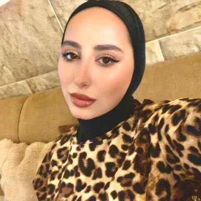 sarahzzain's profile picture. أُرْدُنِّيَّة |  مَا أَصْعَبَ أَنْ تَهْوَى امْرَأَةً، يَا وَلَدِي، لَيْسَ لَهَا عُنْوَانٌ