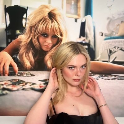 ASH0WGIRL's profile picture. ✈︎ LOST rewatch era | sweeter than a peach AND knows the life of a showgirl, babe