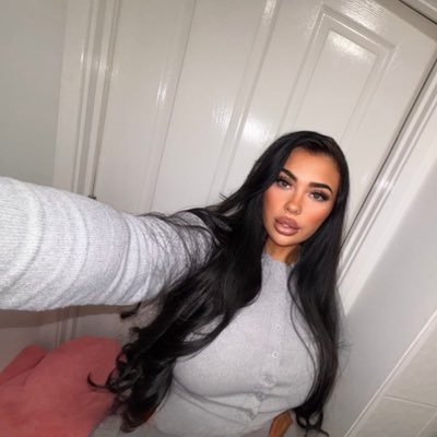 MisszzzHoney's profile picture. 