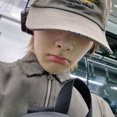 sevenklore's profile picture. miss possessive