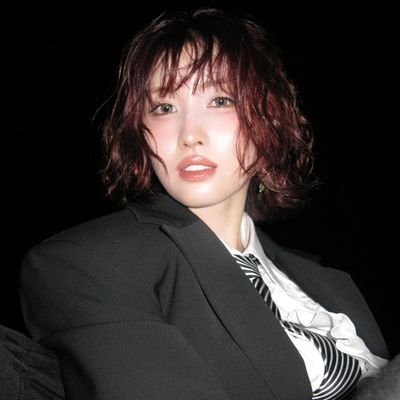 YanYan28_'s profile picture. |  Thee emo once | Twice/Mcr | ENG/ESP | Music student |

-16/INCELS/PROSHIP/COSERVATIVES DNI
(-16 if currents moots ok)