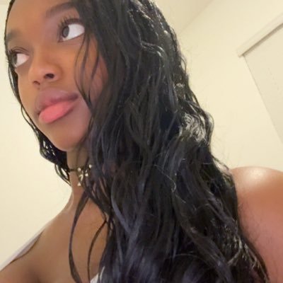 aashleighhb's profile picture. 