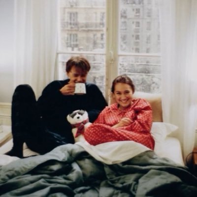 str6wbelly's profile picture. everything was fine until christmas.