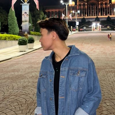 Fiee___'s profile picture. vibing