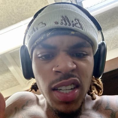 bootyrunts's profile picture. I know I’m indecisive 🤫 // 23 // Bi // 18+ solo creator 🦇// @405phatbutt