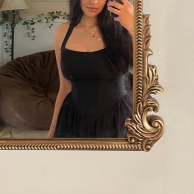 literalscientst's profile picture. 