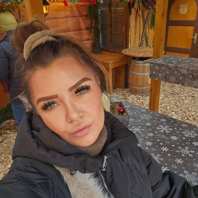 BeataJadwisia's profile picture. Sport  #F1 🏎😅👠📖📸
🌹
Moja pasja 📸polityka ⛔️ DM⛔️