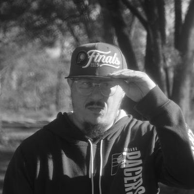 JLeeVance's profile picture. #ProudFather #Husband #InspiringArtistMusician https://t.co/SqUmChfMeW