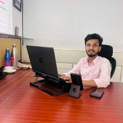 keshavc37648570's profile picture. Lawyer knows everything about something and something about everything !!                  हर हर महादेव 🙏🙏