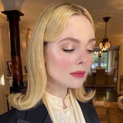 widowhistle's profile picture. — now i realize that there is no righteous path, it's just people trying to do their best in a world where it is far too easy to do your worst. | @siterayebr.