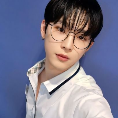 crackstne's profile picture. Naja Wiratama. Slytherin, 1MS4026 + Arithmancy.