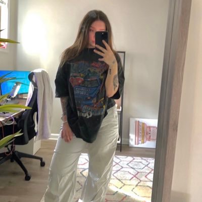 darslive's profile picture. 