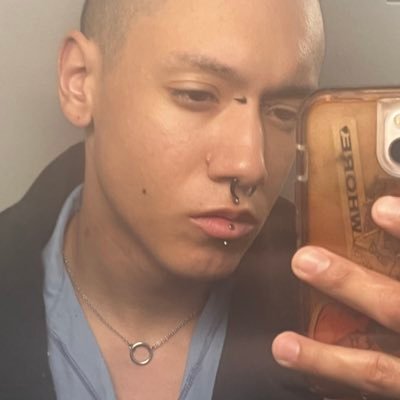 byrbnest's profile picture. Competitive(?) Bedman? Player? 🛏️