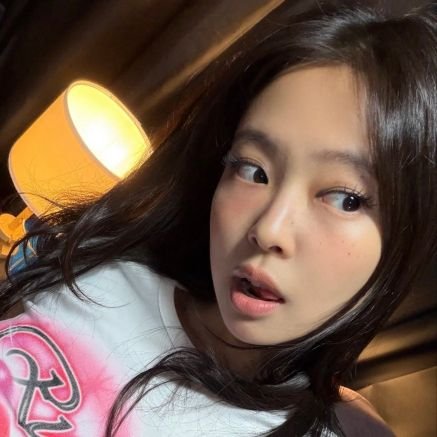 jisoopao's profile picture. art never comes from happiness