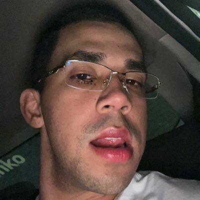 _igorriboli's profile picture. n deixa minha mãe ver isso