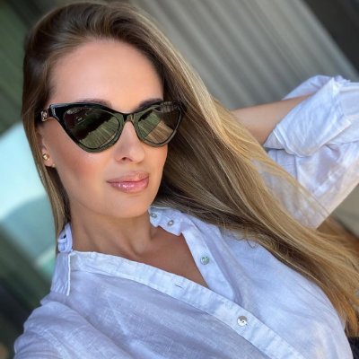 DorothyWya12743's profile picture. Life is not about waiting for the storm to pass, but learning to dance in the rain. Enjoy life and keep smiling. ❤️Love classic cars🚗