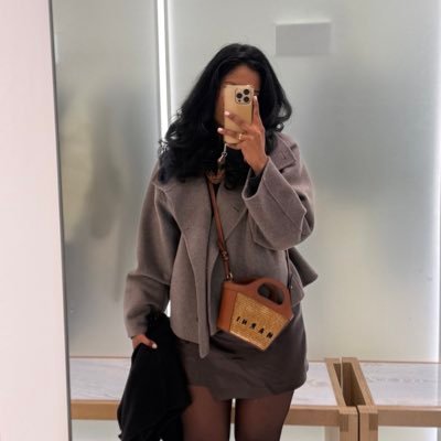 Muriel_ftn's profile picture. Blessed | Isaiah 12:2 | ✈️&🌍