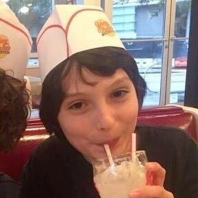 nanaarquivos's profile picture. designer & futura psi👩🏽‍💻💬 𝚿 ₊˚