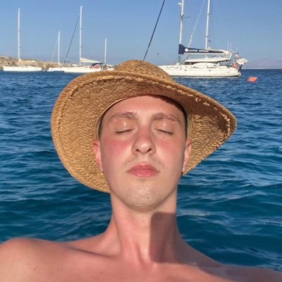 OliverFCB22's profile picture. 