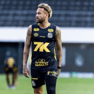 uznn9's profile picture. Fa inna ma’al ‘usri yusrā