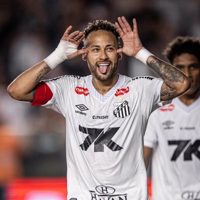 dmmvl243's profile picture. j’aime le football ⚽️ 👨🏿‍💻 @inside_foot243