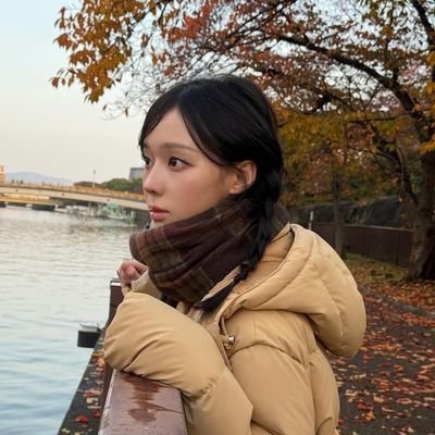 fxellie_'s profile picture. ⠀⠀⠀𝑌𝑜𝑢 𝑔𝑜𝑡𝑡𝑎 𝑠𝑡𝑒𝑝 𝑖𝑛𝑡𝑜 𝑡ℎ𝑒 𝑑𝑎𝑦𝑙𝑖𝑔ℎ𝑡 𝑎𝑛𝑑 𝑙𝑒𝑡 𝑖𝑡 𝑔𝑜.‧₊˚❀༉ 𖧧₊˚