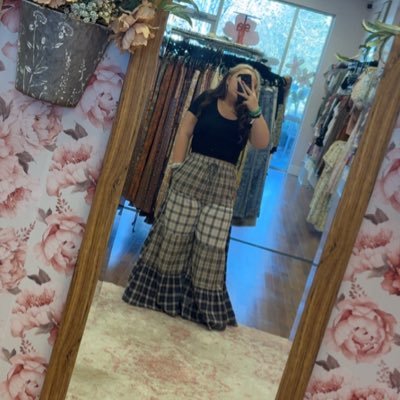 hannahwalker027's profile picture. 