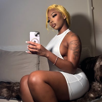 Jxparisxo's profile picture. 