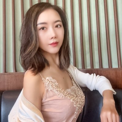 Jeanne52216980's profile picture. 