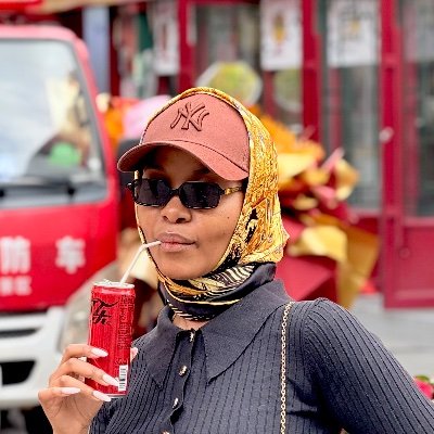 thatgirldolls's profile picture. all I tweet about are series and formula 1. if you think I’m a mysterious baddie, don’t follow!