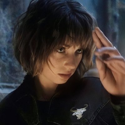 seulgiminhaa's profile picture. eu e a seulgi assistindo F1