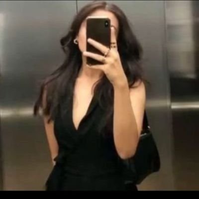 Abhivridhi_Vani's profile picture. Woman , who have opinion about everything 😉