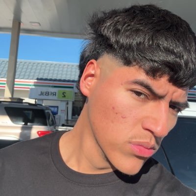 abel_idk_'s profile picture. tired