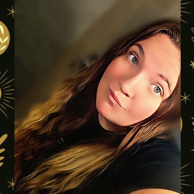 KosmiKari's profile picture. ↪ 30 💜 | 🏳️‍🌈 • 💗💜💙 | ♏ ☀️ • ♈ 🌕 • ♍ 💫