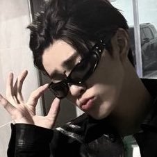 flatlinebizzlee's profile picture. 