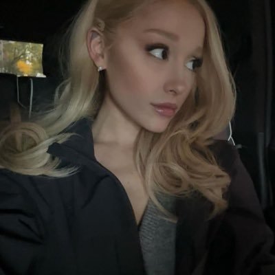 oystermartiniii's profile picture. Actress best known in 7 Emmy nominated films, owner of 3 Michelin Star restaurants world wide, most famous musician, & winner of every award ever