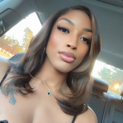Mizzalmondjoy's profile picture. A lover girl ♋️🏳️‍🌈💰✈️🧳🇬🇺