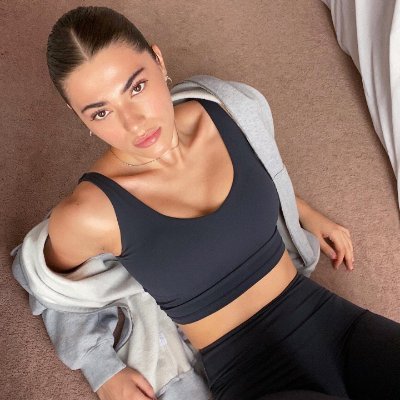 Adeen_Dex's profile picture. ✍ Design | Fashionista | Build
⭐ Mom of 10 years old princess 
 🌏 Travel | Conquer | Explore