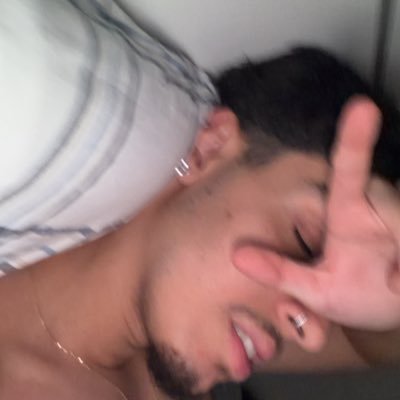 _matheusarenas2's profile picture. https://t.co/07wz0nIm3C