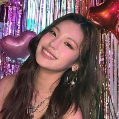 seungliix's profile picture. Hyun2min lovebot ❀•°❀°•❀