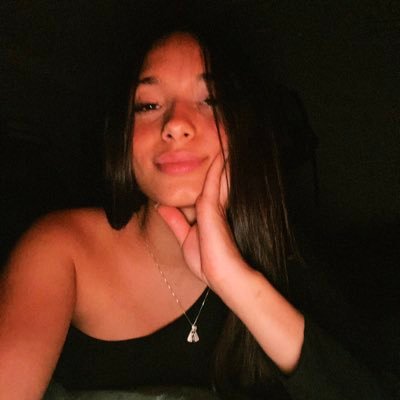 Agathinhacastro's profile picture. ame a vida que tu vive.