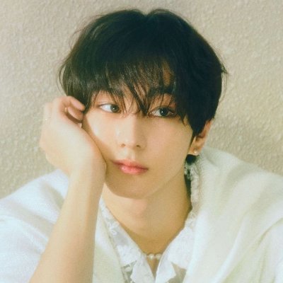 elegipetang's profile picture. Carries stardust in his steps and a soft sort of magic in his smile, Jeremiah A. Beaufort. HF1MS6007: Charm, Potion, and Transfiguration.